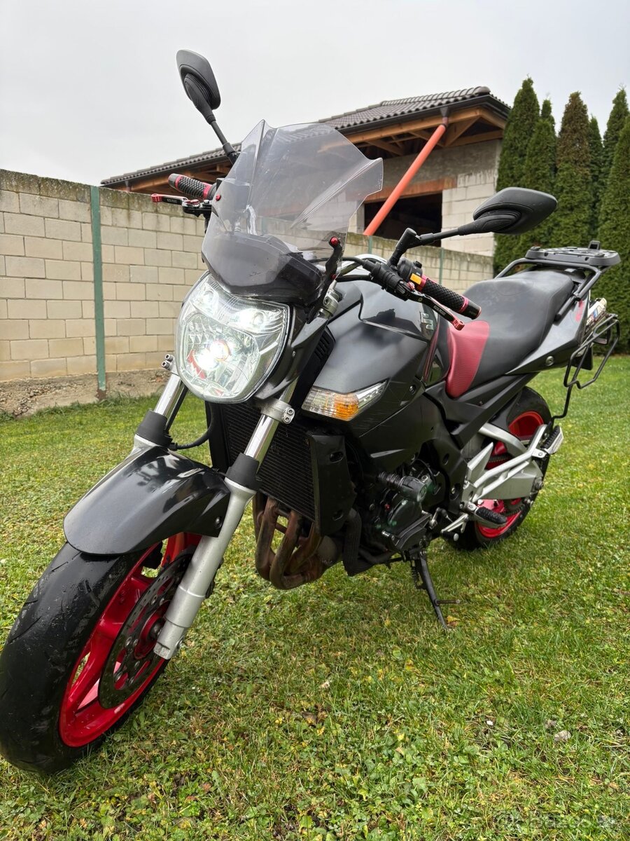 Predám SUZUKI GSR 600 - 7