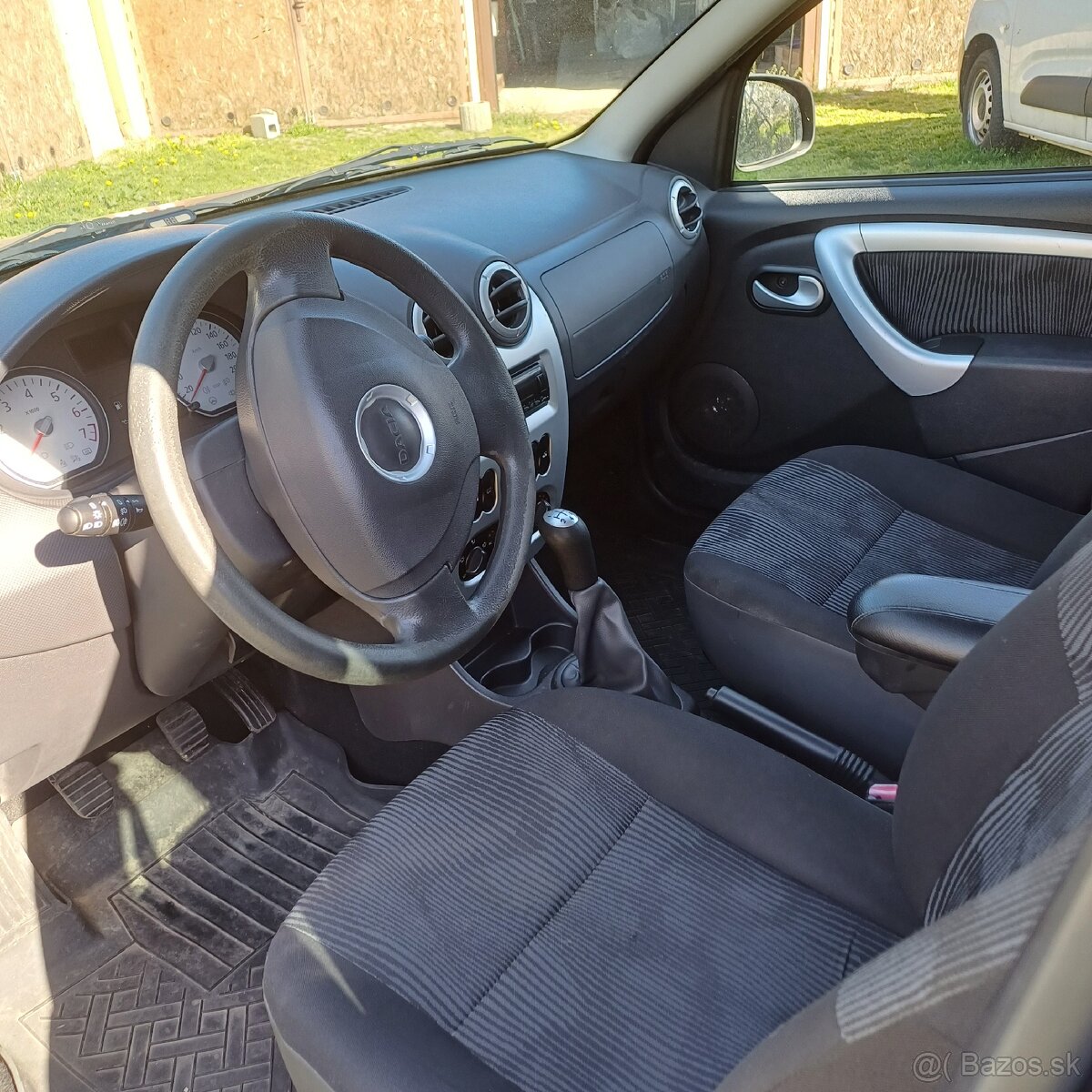 Dacia Sandero - 7