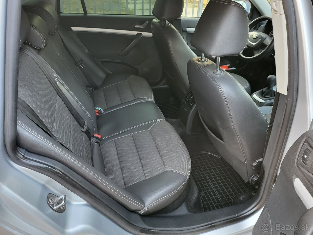 Predám Škoda Octavia Facelift 2.0 tdi Elegance - 7