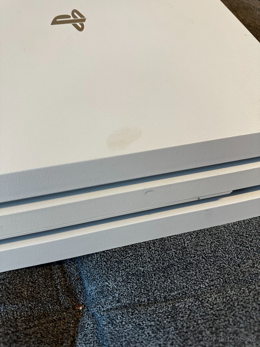 PS4 PRO + 3 DUALSENSE Ovládače + Gratis HRY - 7