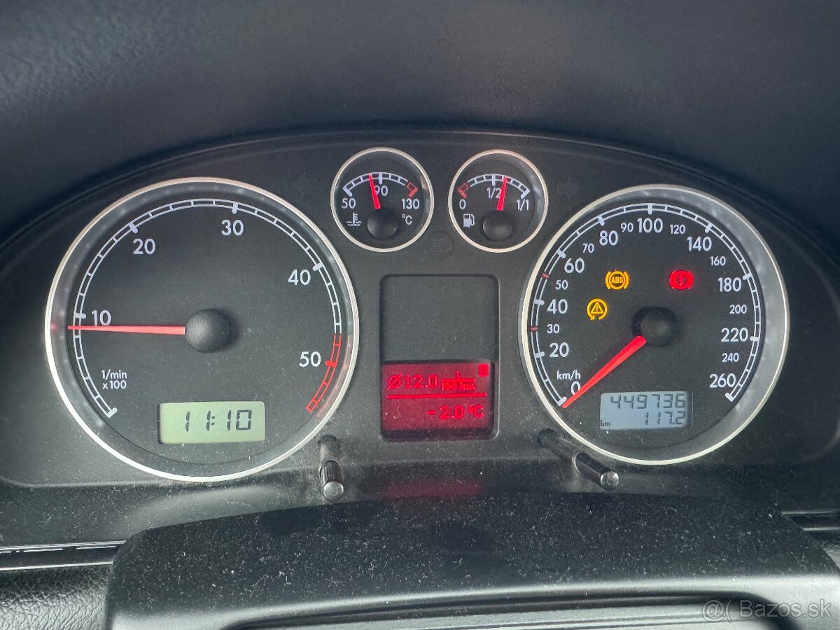 Predám VW Passat kombi B5.5 1.9tdi 4x4 ročník 2001 - 7