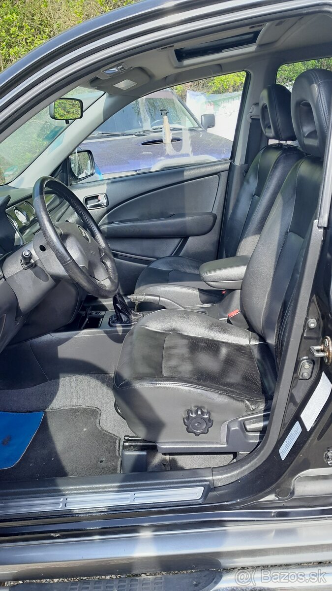 Mitsubishi Outlander 2.0 benzin 4x4 QUATRO top stav - 7