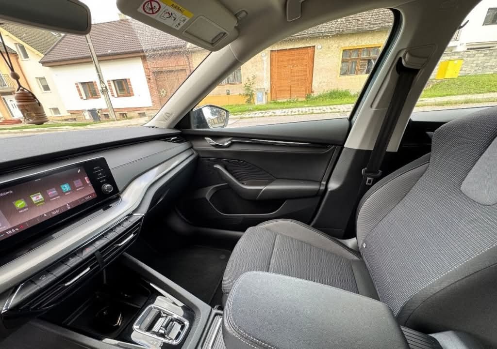 Škoda Octavia Combi 2.0 TDI SCR Ambition DSG - 7