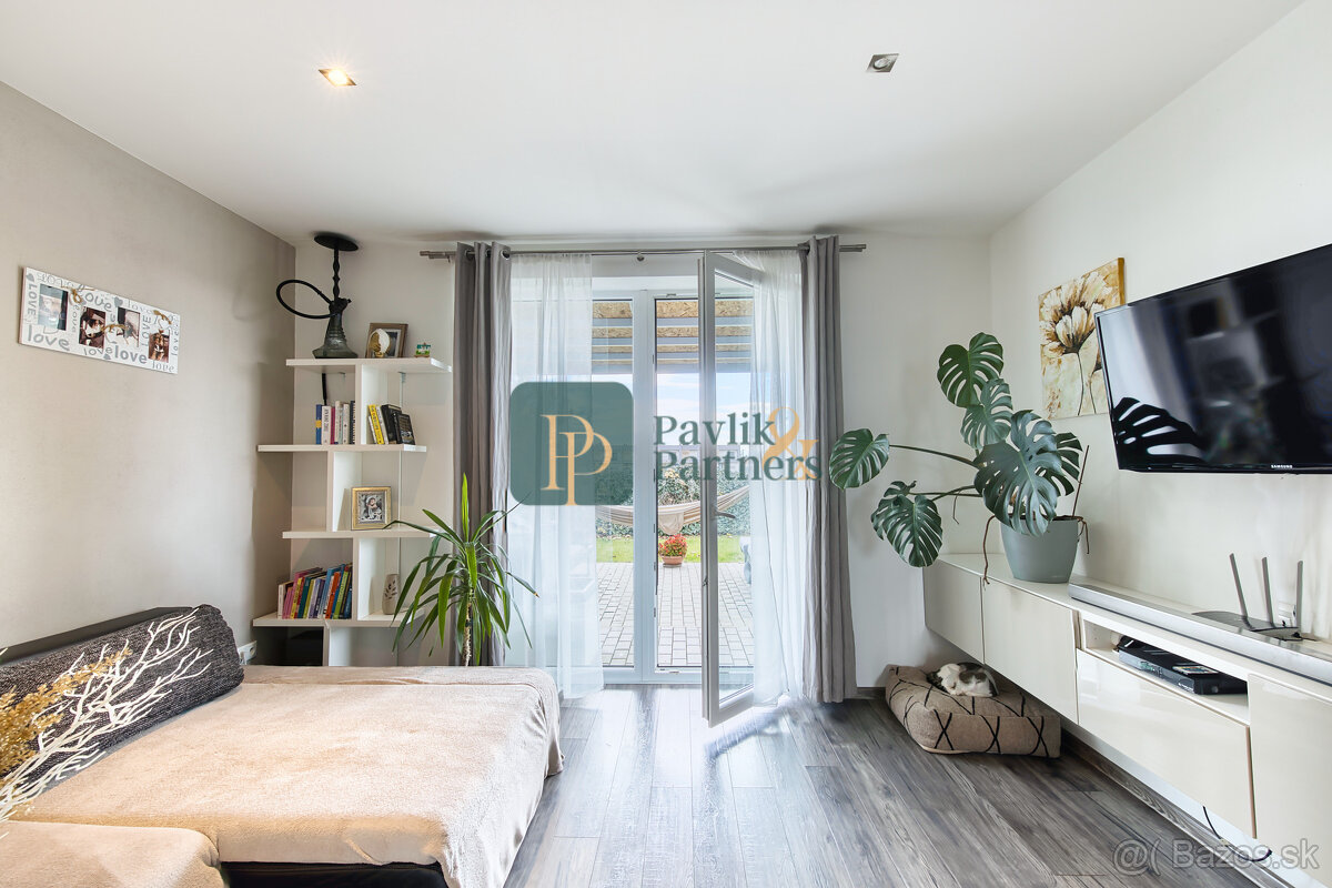 Predaj 4 izbový moderný rodinný dom, garáž, zariadený - 7