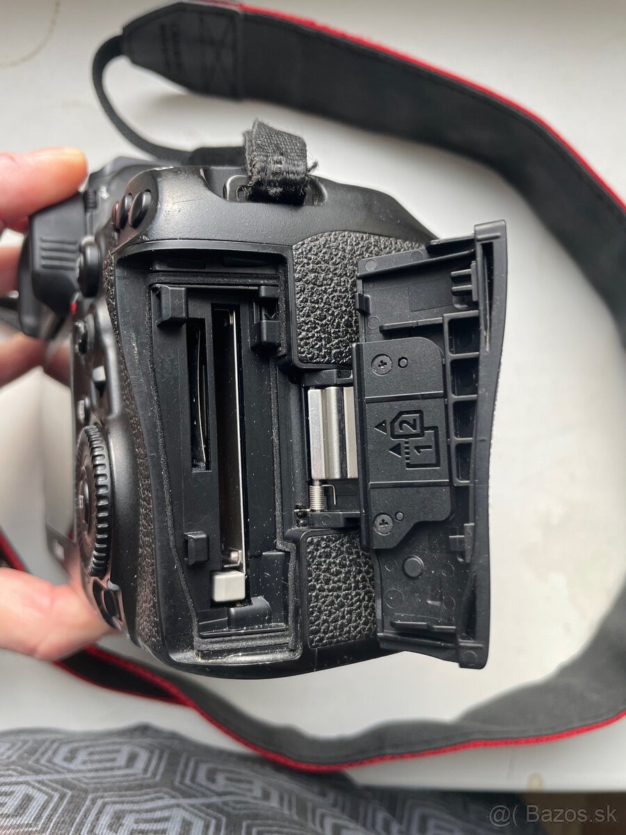 Canon EOS 5D Mark IV - 7