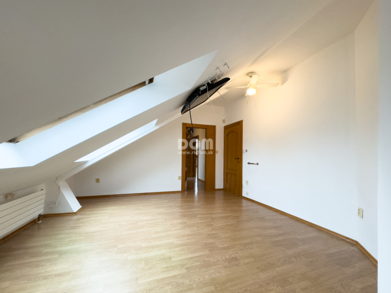 rkDOM | 5 - izbový byt s terasou v Žiline - 7