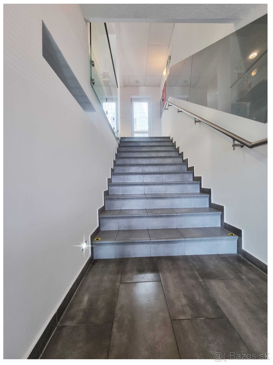 ADMINISTRATÍVNA BUDOVA, OBJEKT, Banská Bystrica, CENTRUM - 7