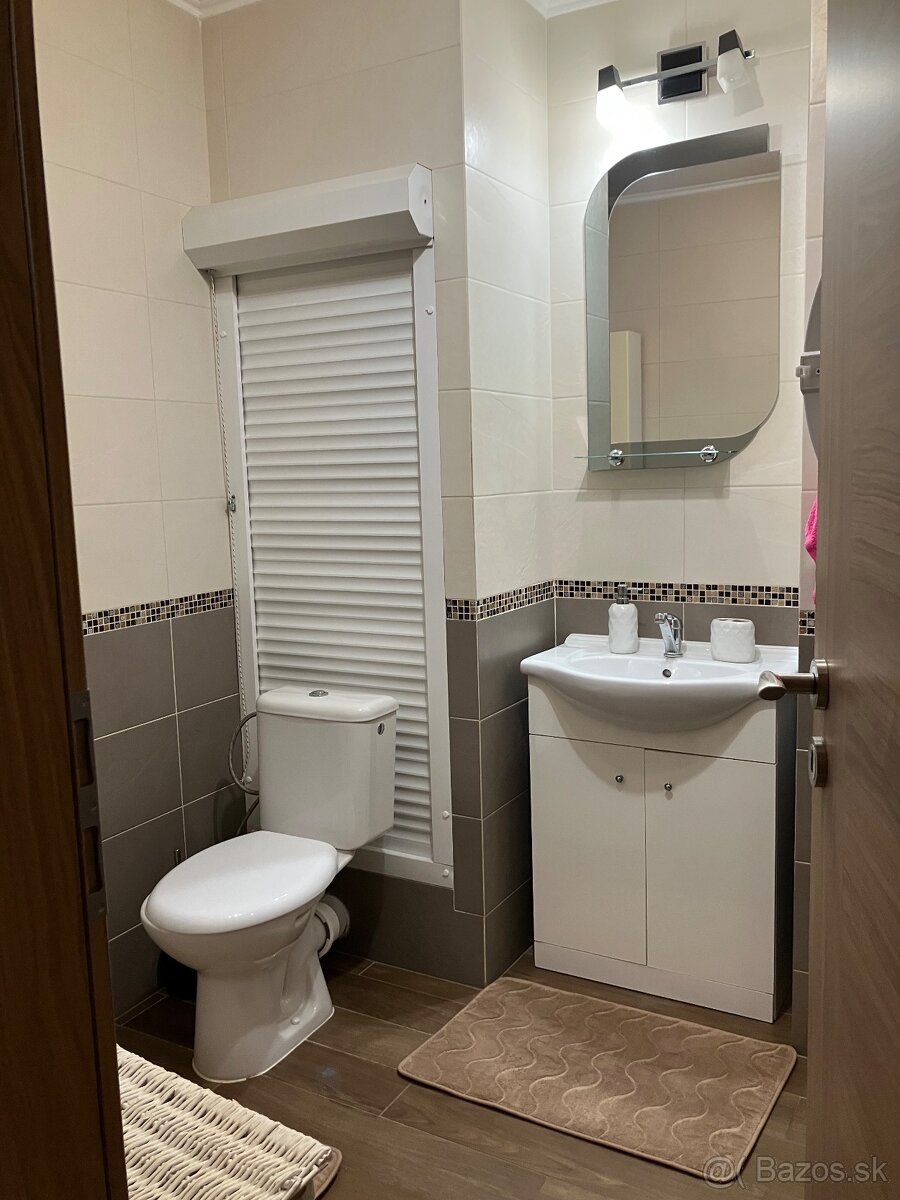 2-izbový byt, 17. Novembra - 7