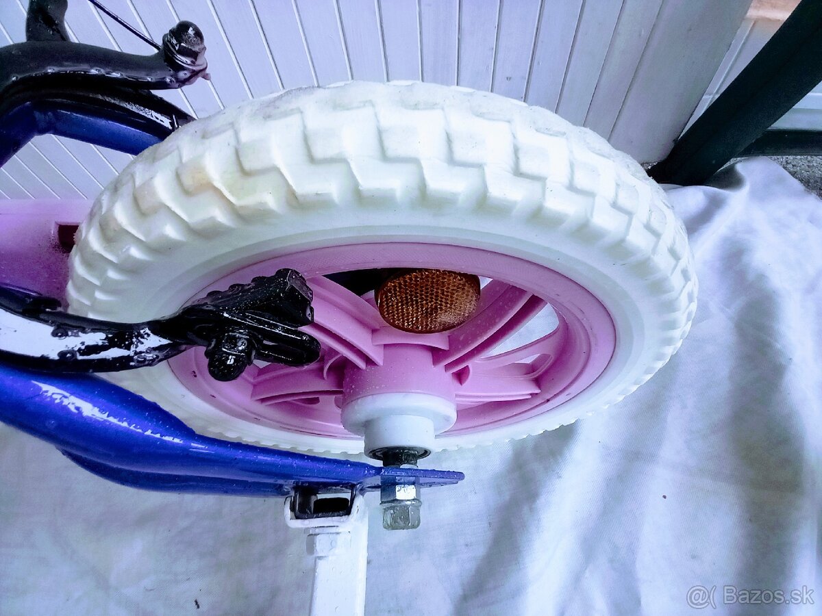 Bicyklík s pomocnými kolieskami - 7