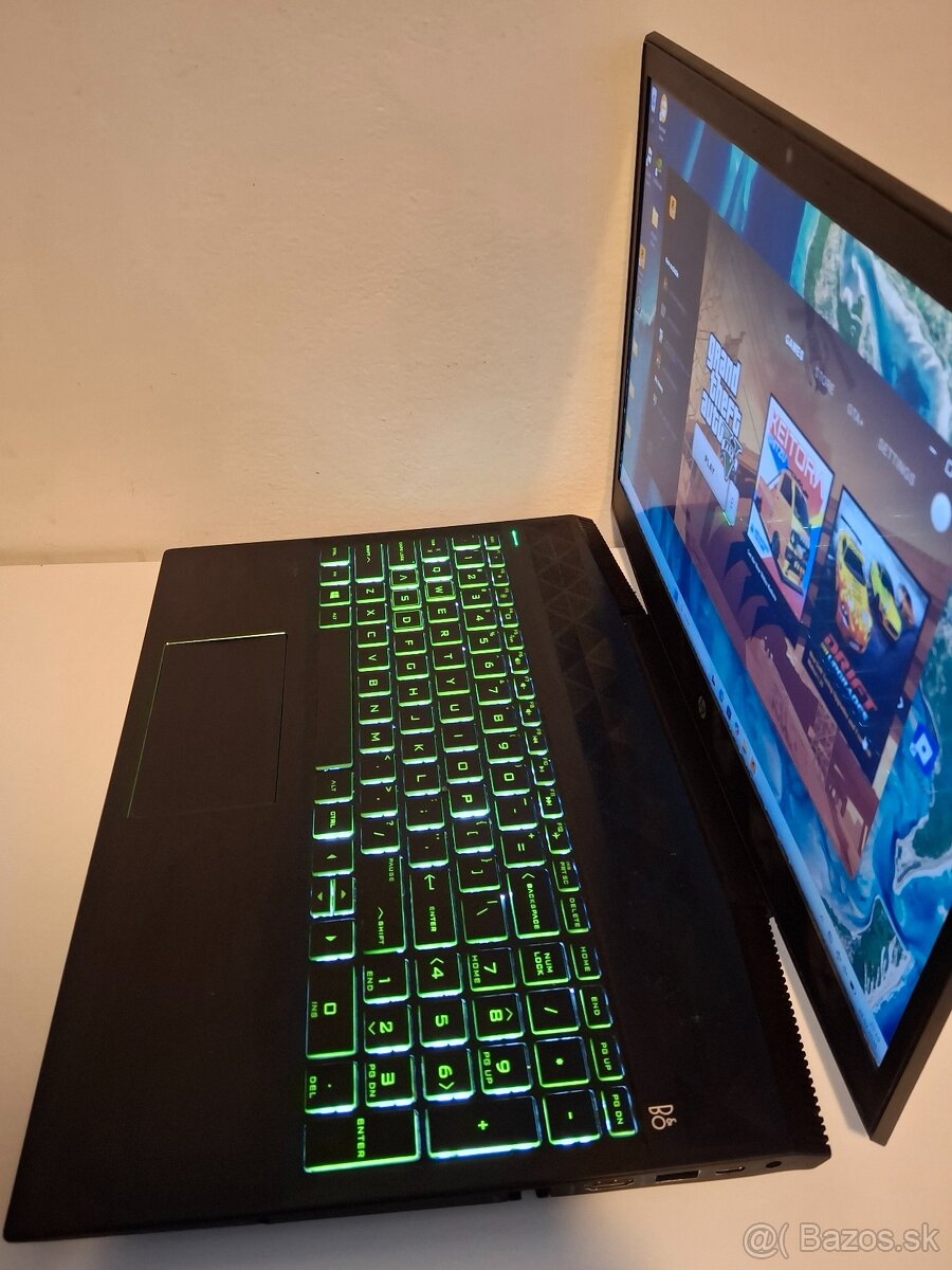 Herní notebook HP - 7