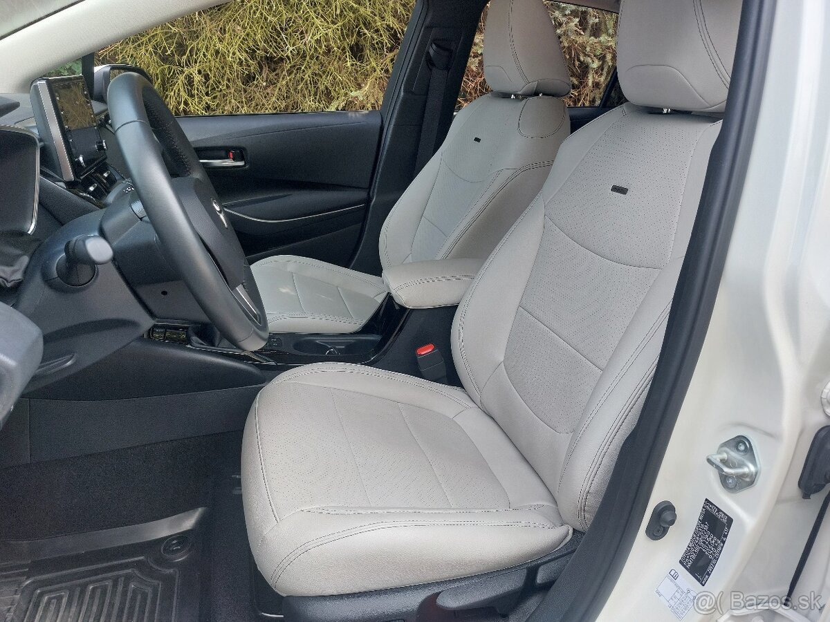 Toyota Corolla 1.6 benzín, 42 000 km, r. 2020 ako nová - 7