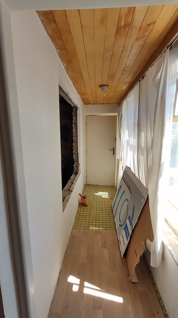 ZÁHRADA V KAVEČANOCH S ROZOSTAVANOU CHATOU - 7