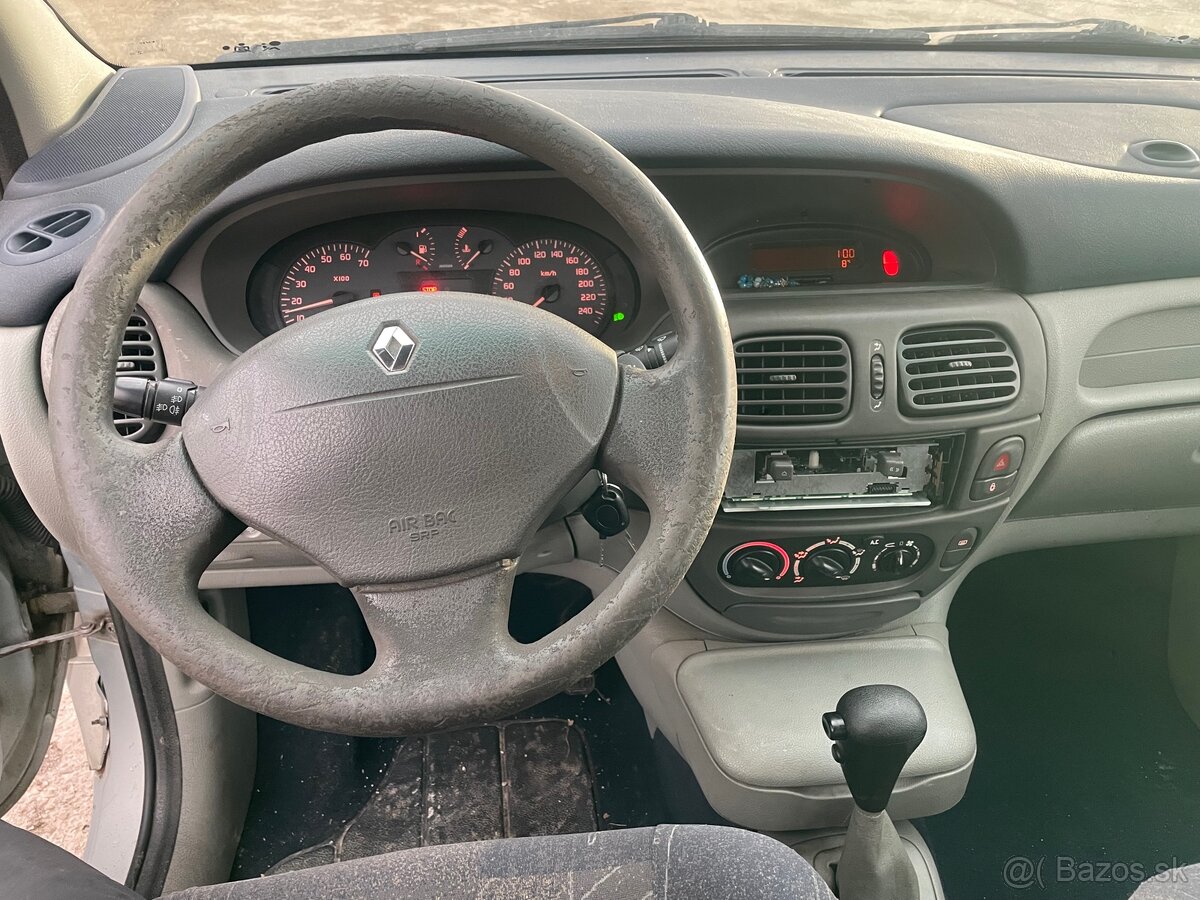 Predám Renault Scenic - 7