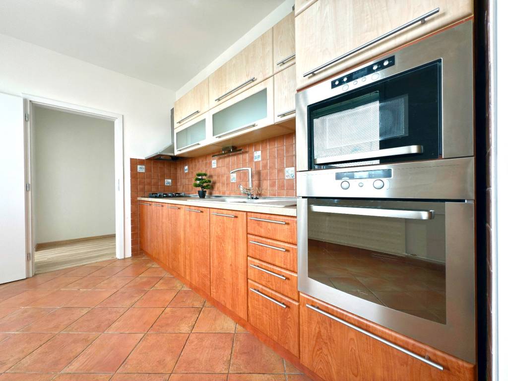 ASSENZIO - EXKLUZÍVNE - PREDAJ - 3,5 IZBOVÝ BYT - LEVICE - 7