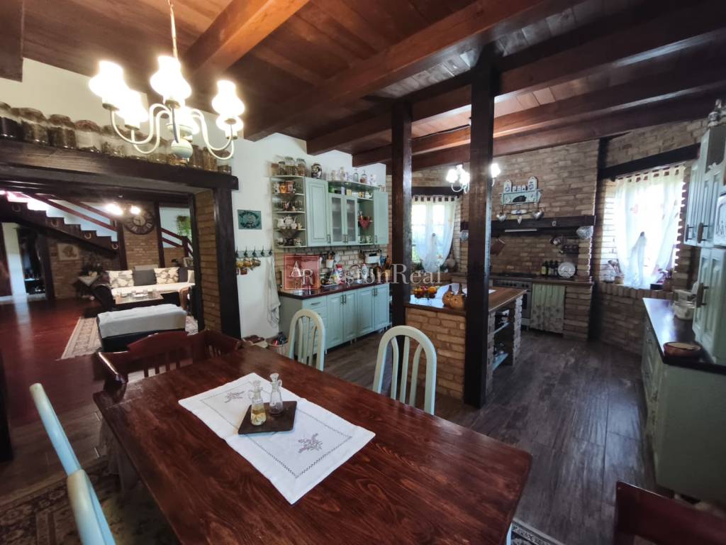 RANČ s haciendou, stajňami, 16.000m2 v blízkosti Lučenca - 7