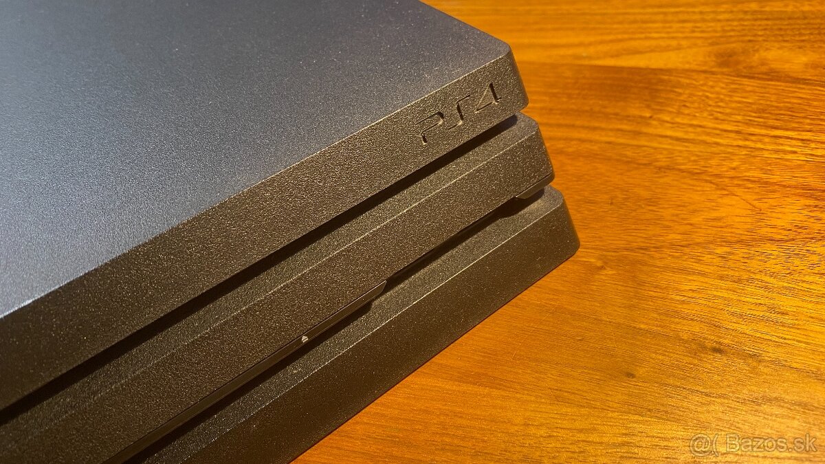 PlayStation 4 PRO 1TB - 7