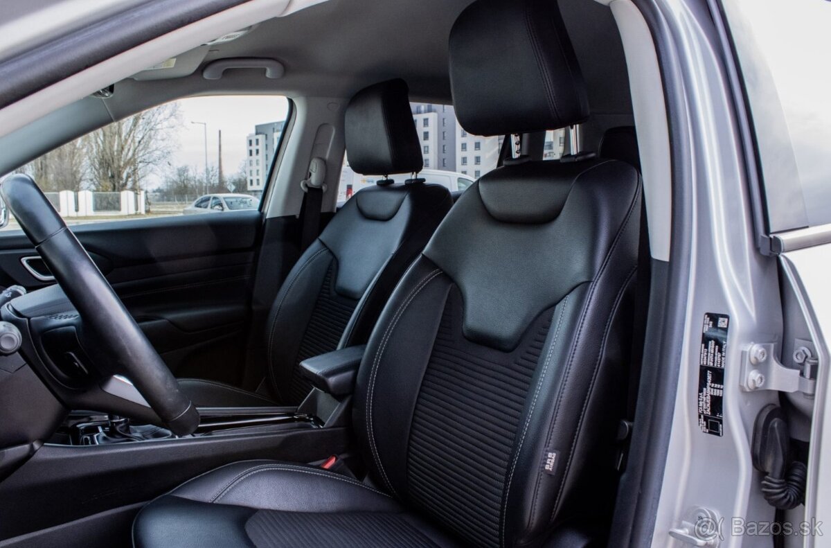 Jeep Compass 1.5 e-Hybrid Night Eagle II / NELAKOVANÉ - 7