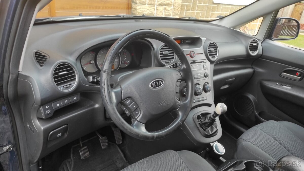 Kia Carens - 7