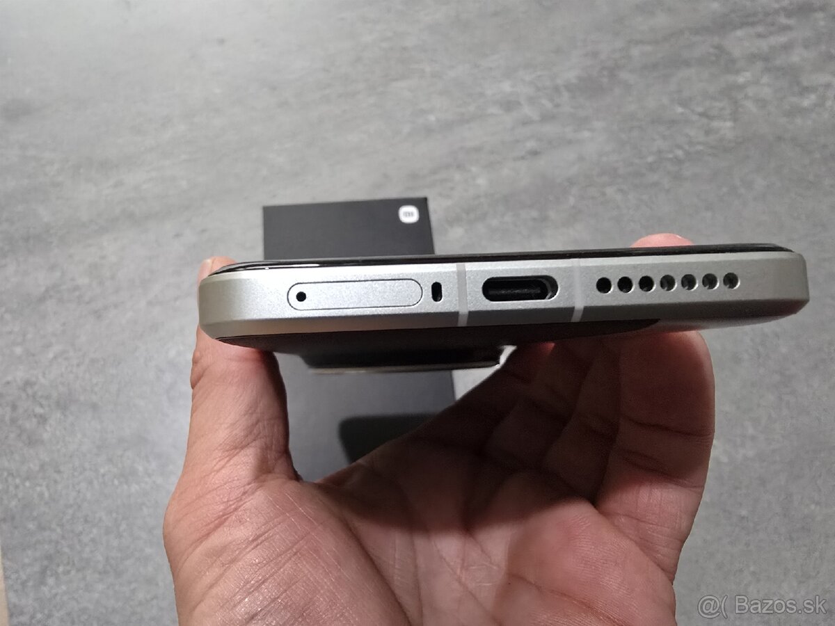 PREDÁM XIAOMI 15 ULTRA 16/512GB Silver Chrome/VÝMENA - 7