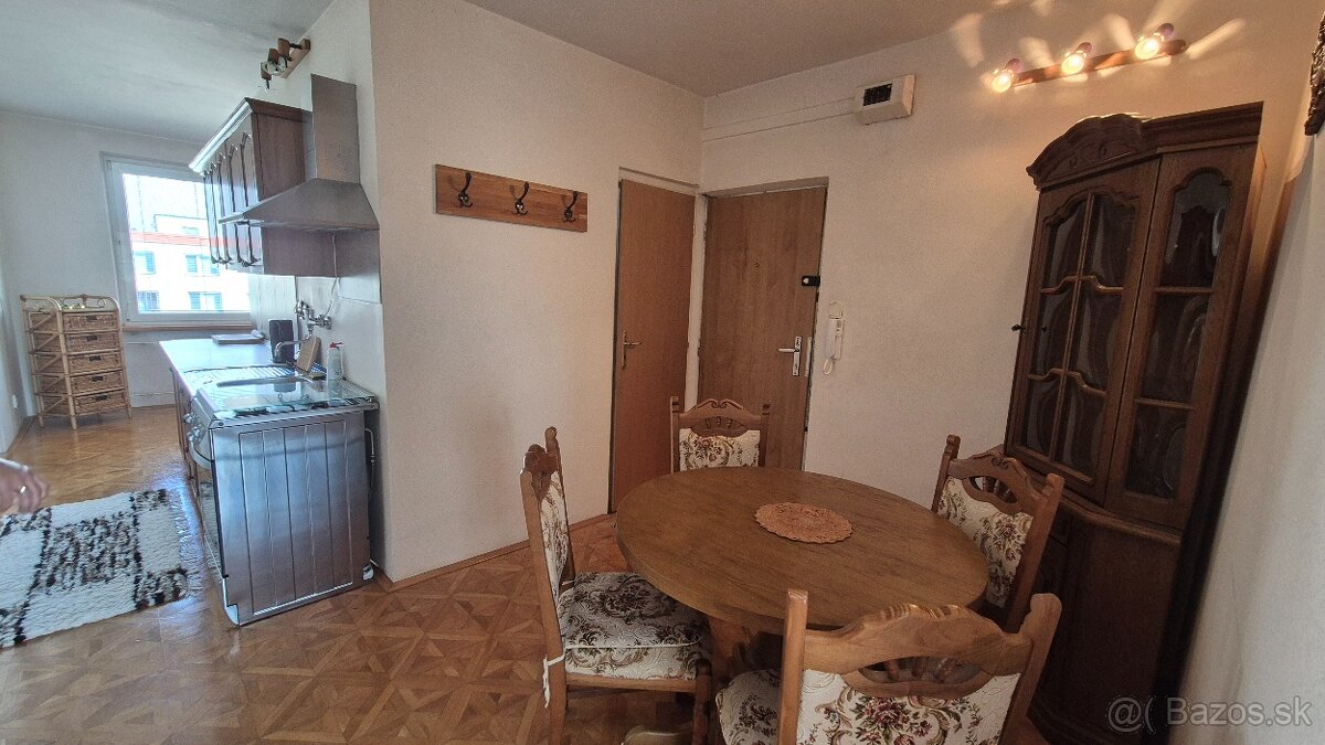 2-izbový byt na prenájom, Sever - 7