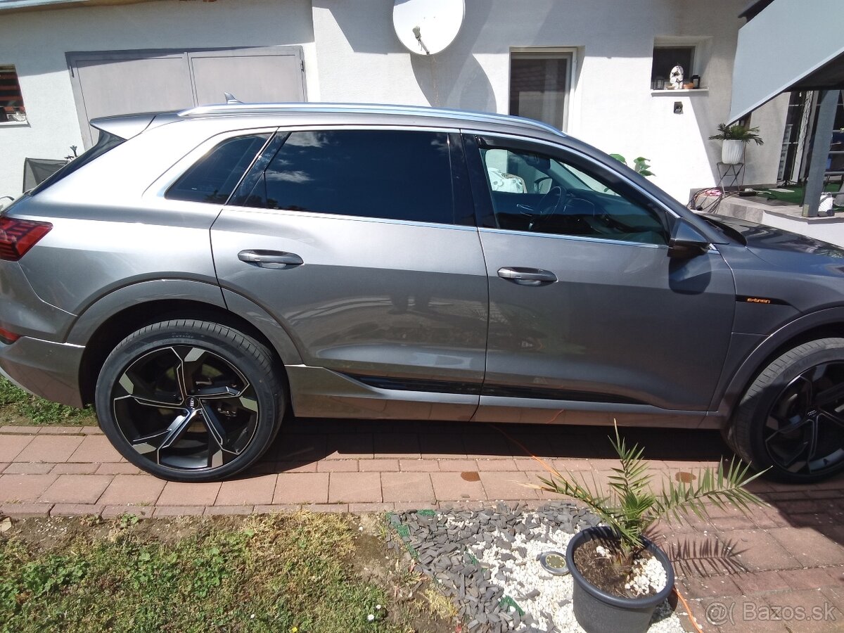 Audi Q8 E-Tron Quattro 230kw r.v.2020 - 7