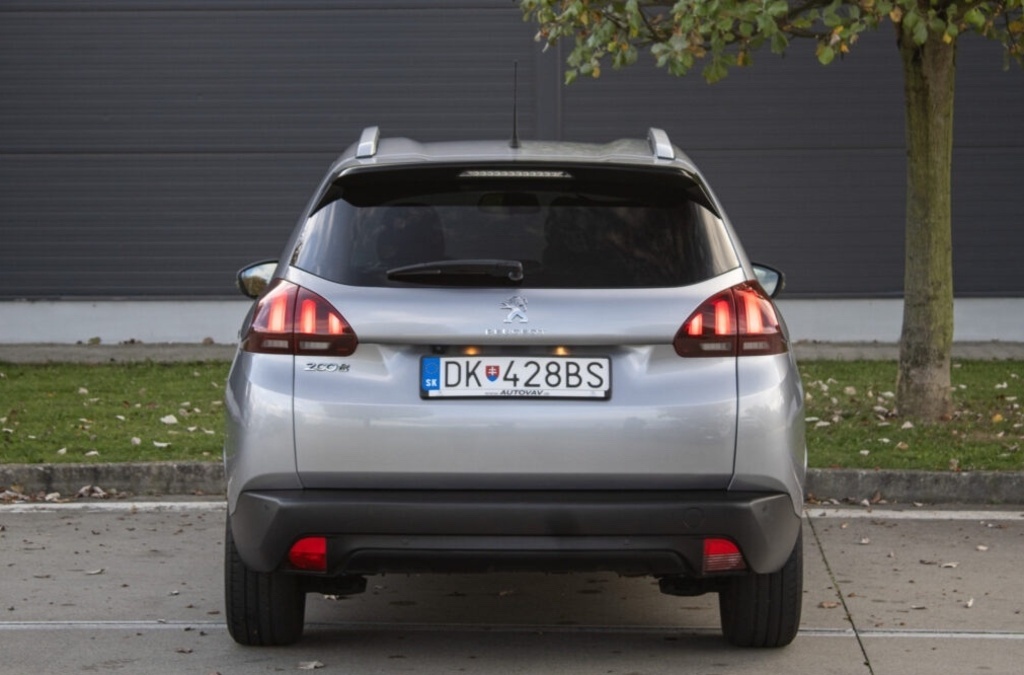 Peugeot 2008 1.2 PureTech Style - 7