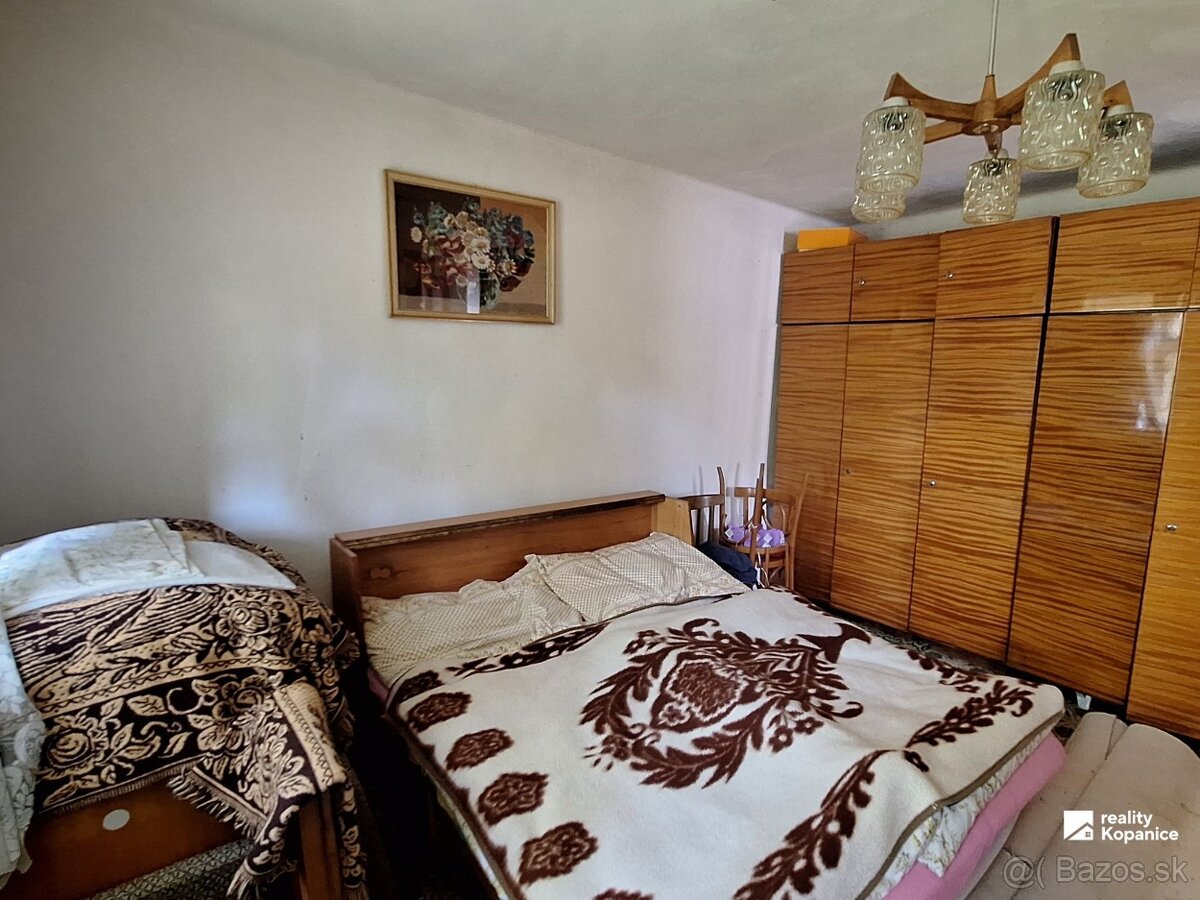 Malý domček, pokojná ulička, veľký pozemok a stodola - 7