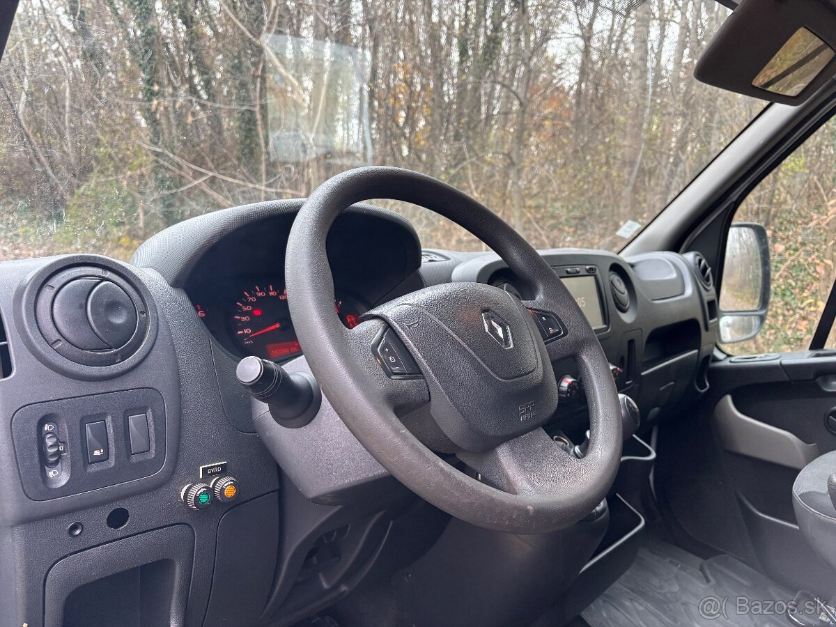 Renault master plošina 12,5m - 7