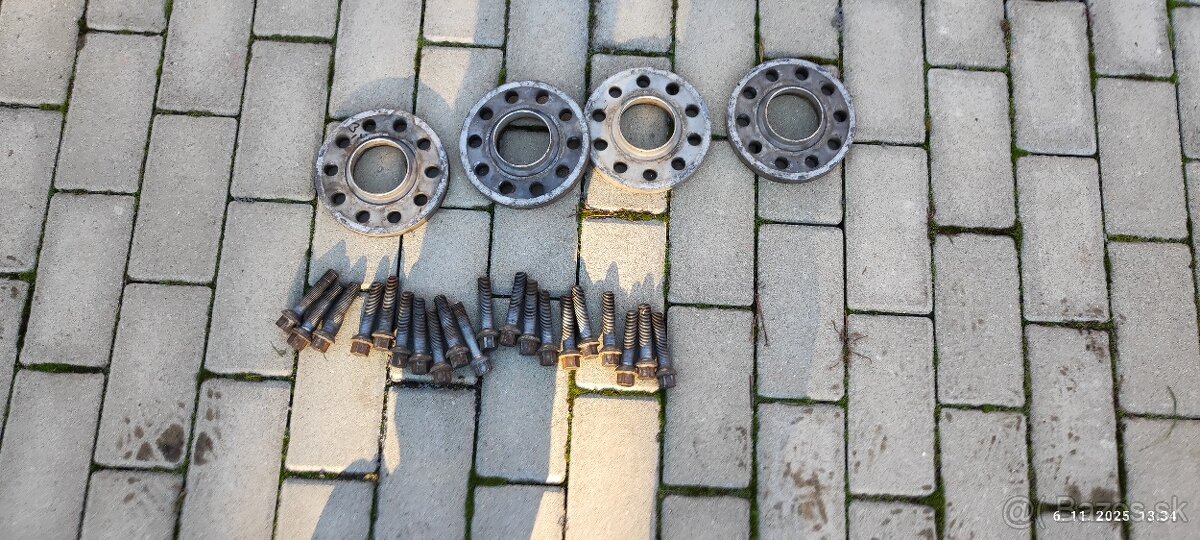 Celoročné gumy s AMG dysami 265/45/20 - 7