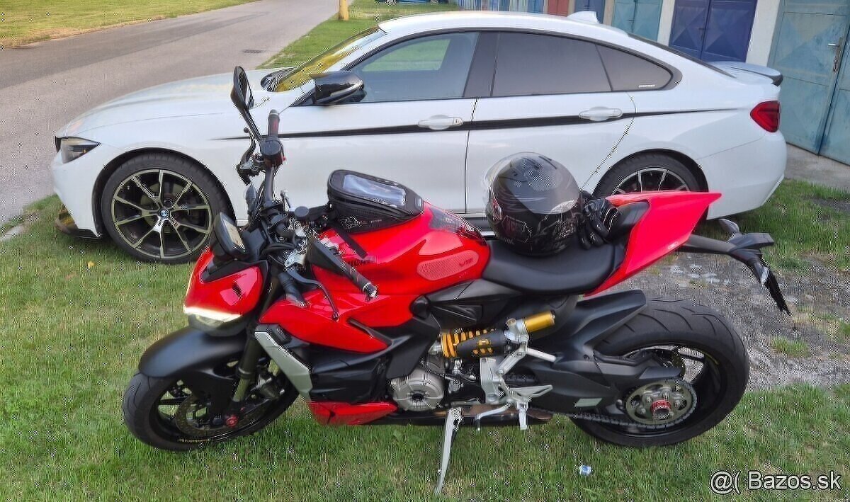 DUCATI STREETFIGHTER V2 - 7