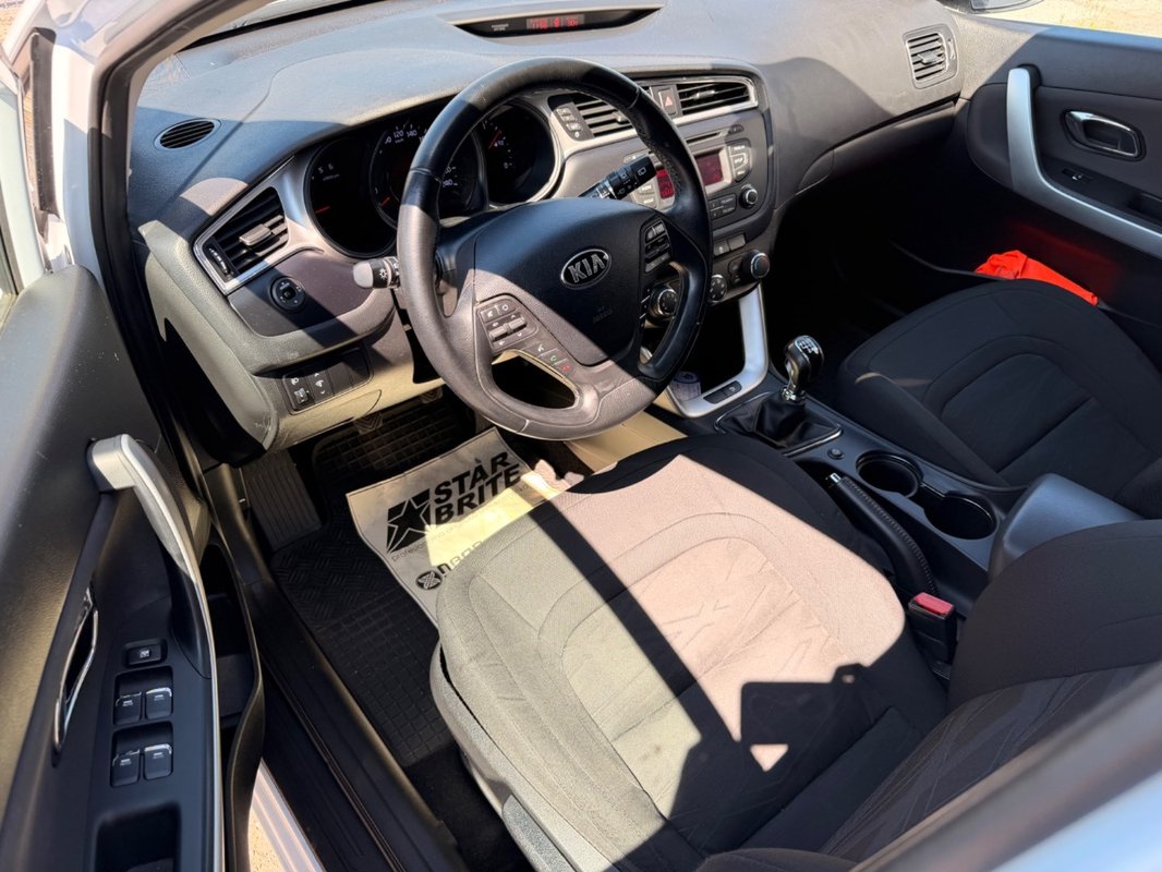 Kia Cee´d 1.6 CRDi VGT Gold - 7