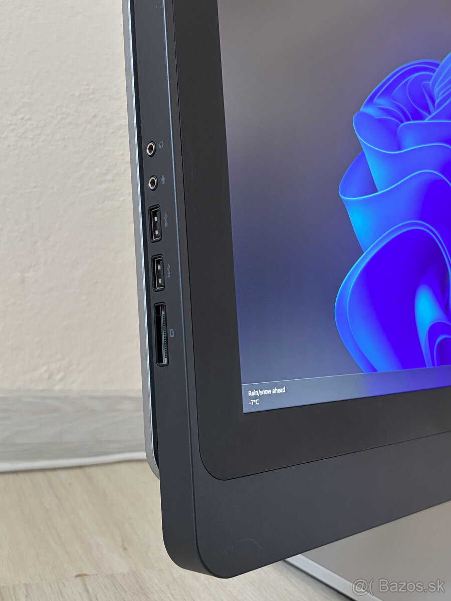 Predám Dell OptiPlex 9020 All in One | i3, 8gb, 256gb SSD - 7