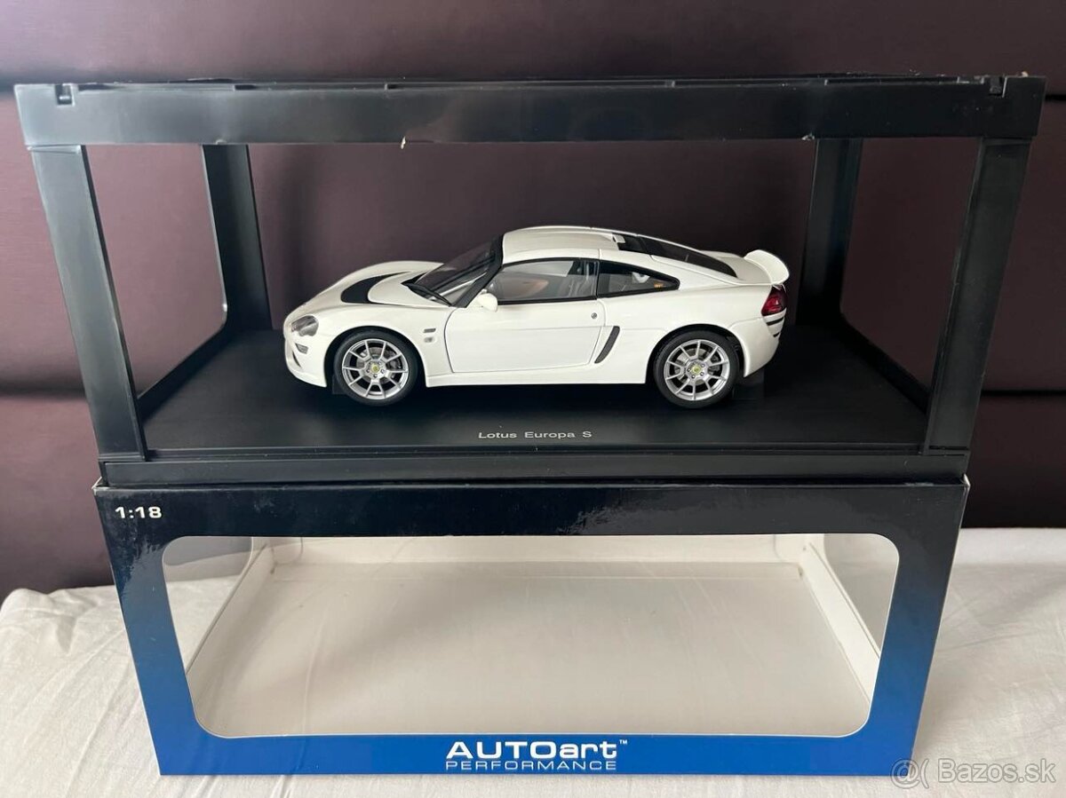 1:18 Autoart, Kyosho a ine modely - 7