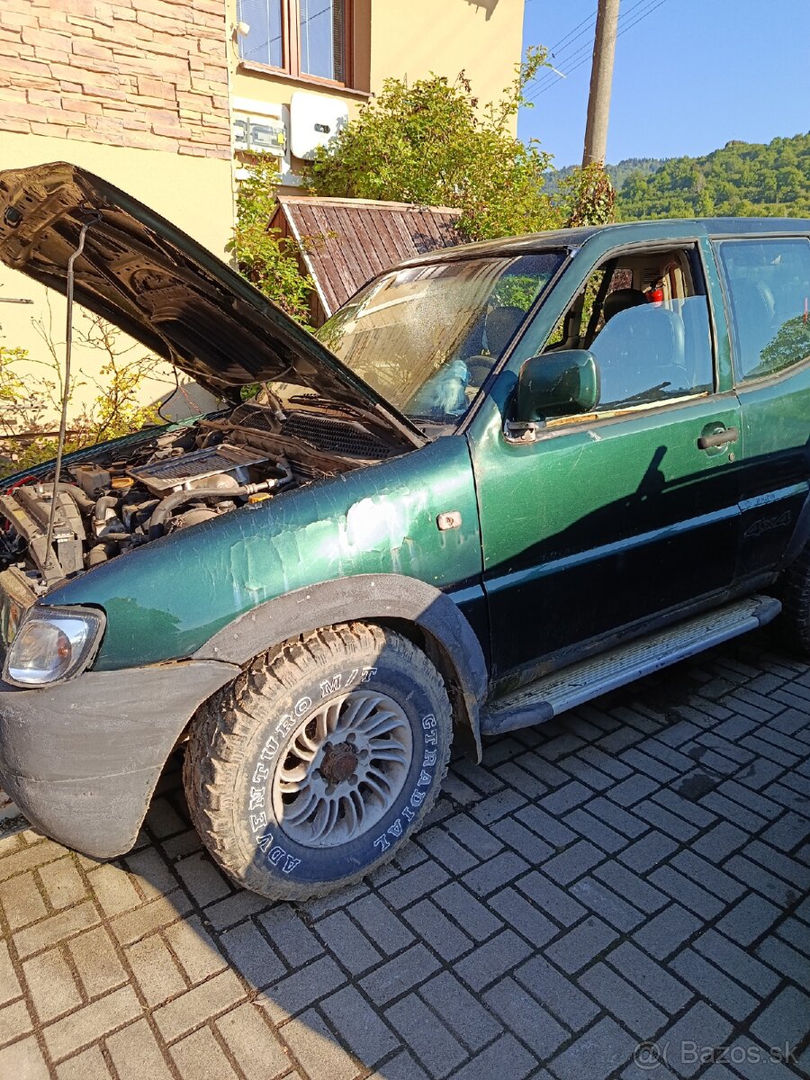 Nissan Terrano 2 - 7