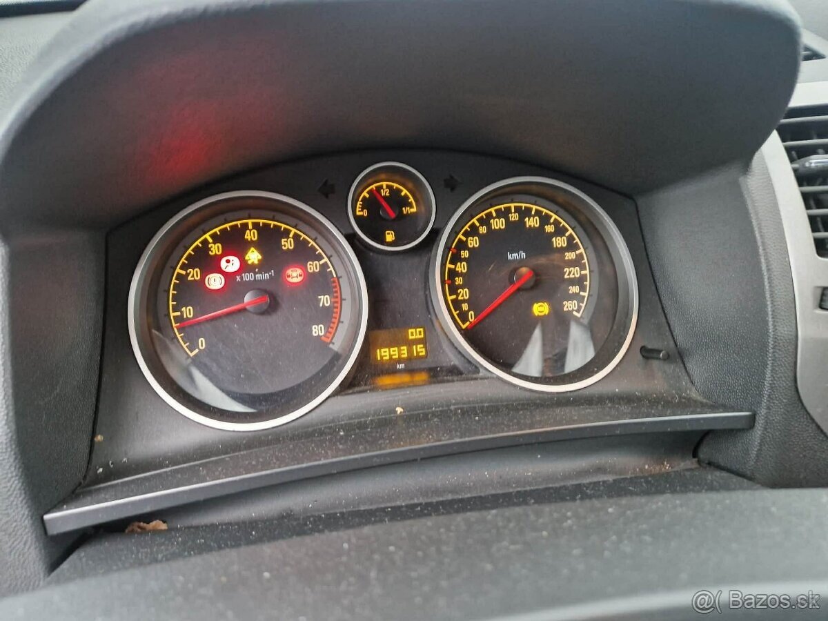 Opel Zafira 1,8 103kw díly - 7
