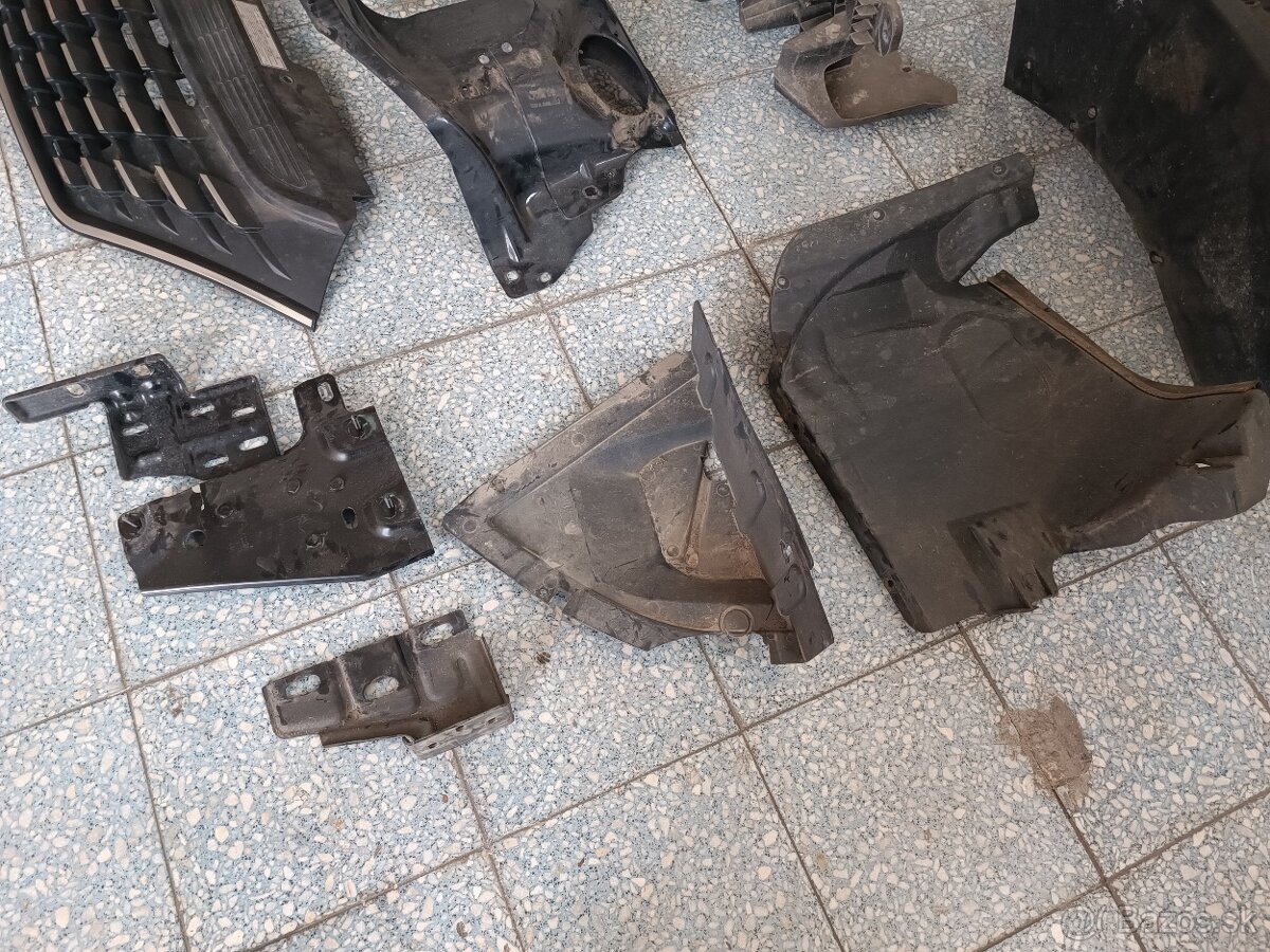 Iveco Daily 2018 - Nazanik, maska , drziaky , Kapota - 7