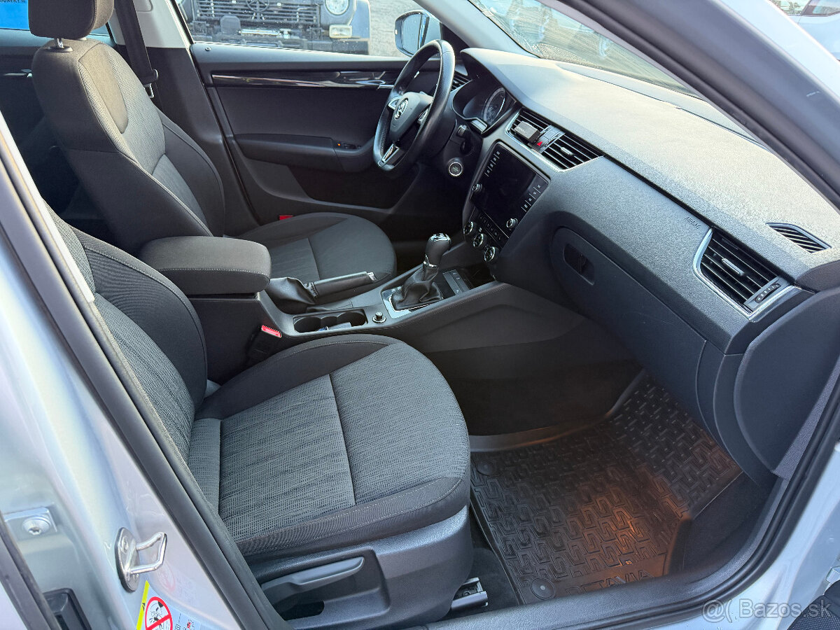 Škoda Octavia Combi 2.0 TDI 184k Style DSG 4x4 - 7