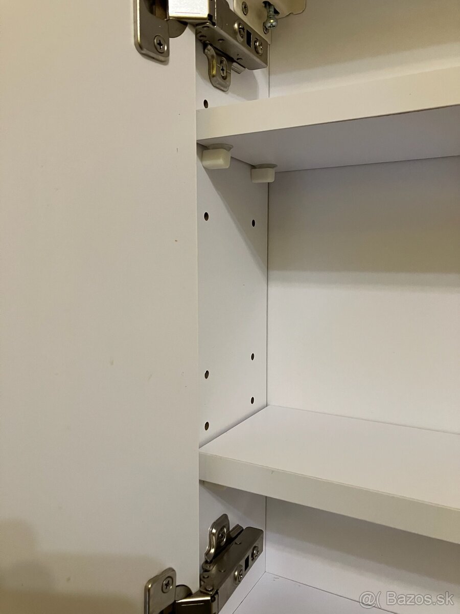 Zrkadlová skrinka do kúpeľne - 7