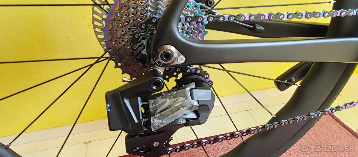 Kompletný karbónový cestný bicykel s elektronickým radením - 7