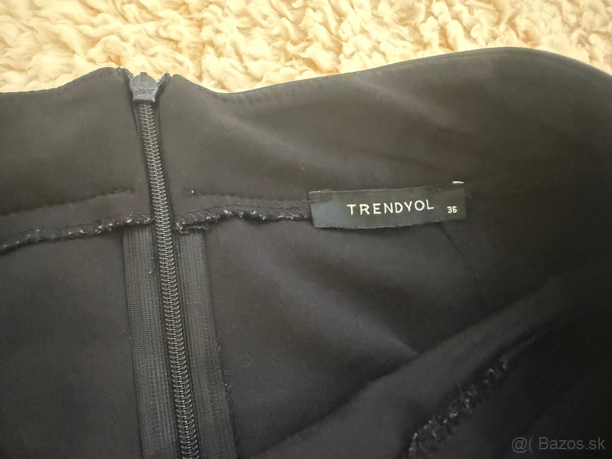 Čierne sukňo-šortky - 7