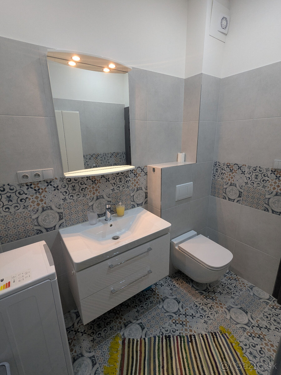 Štýlový, novorekonštruovaný 2-izbový blízko Centra - 7