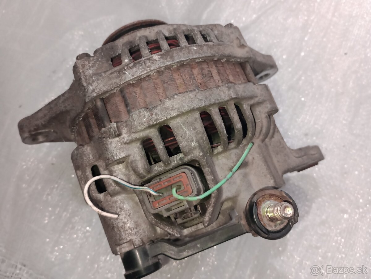 Mazda 323f z roku 2001-náhradné diely - 7