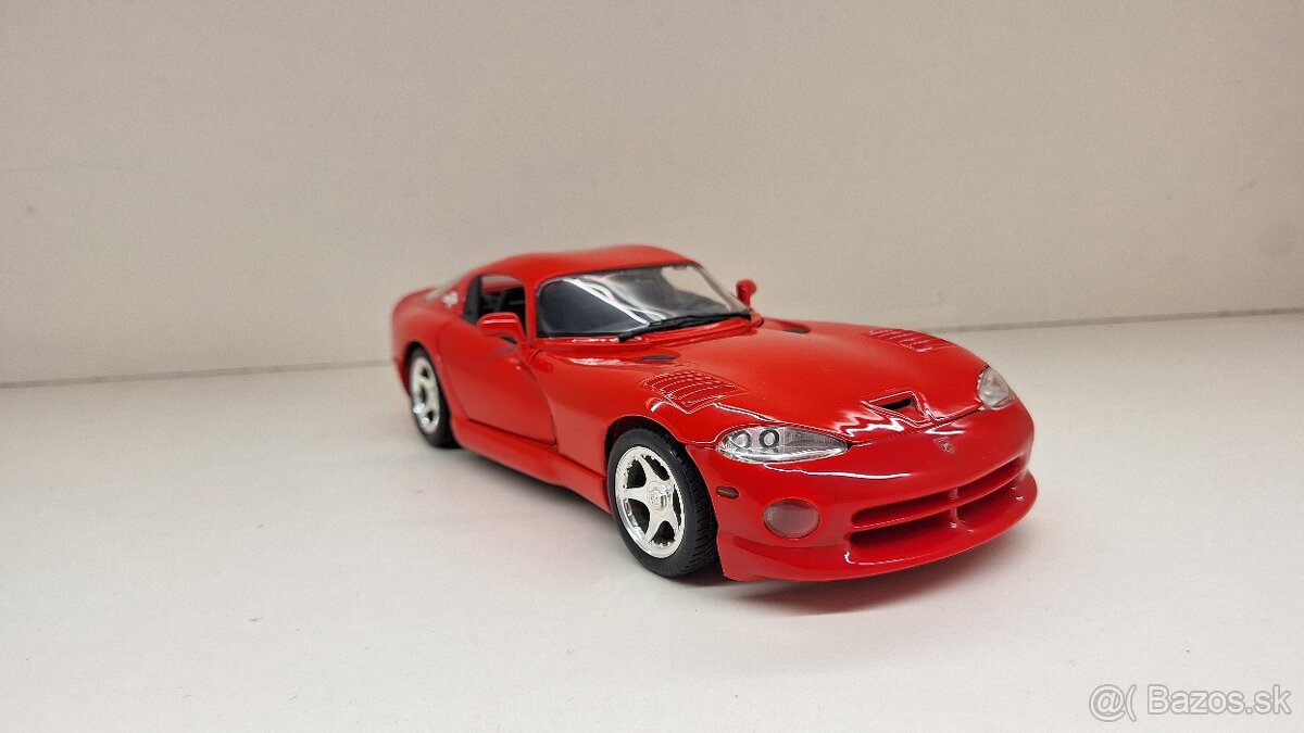 1:18 DODGE VIPER GTS / GT2 - 7