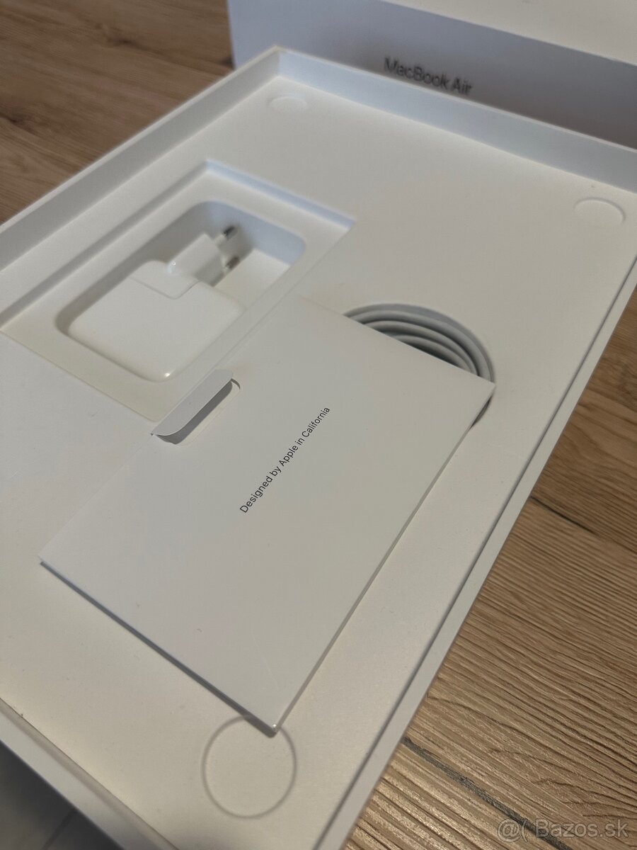 MacBook Air (2020) 13" i3 Space Gray - 7