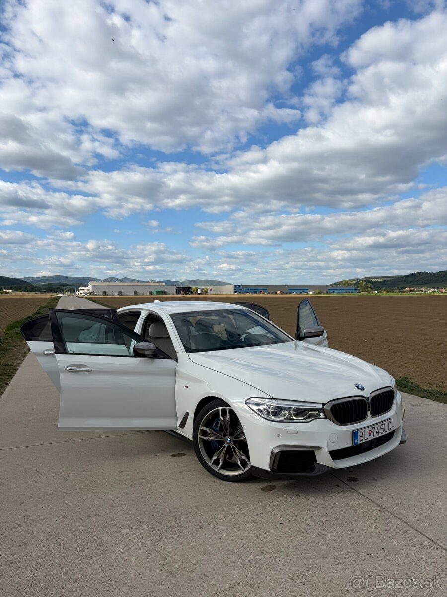 BMW M550i xDrive - 7