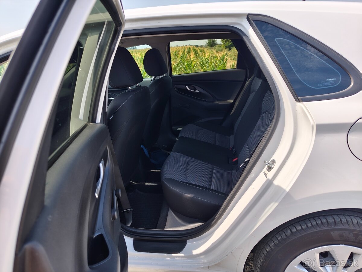 Hyundai i30, 1.4i benzín - 7