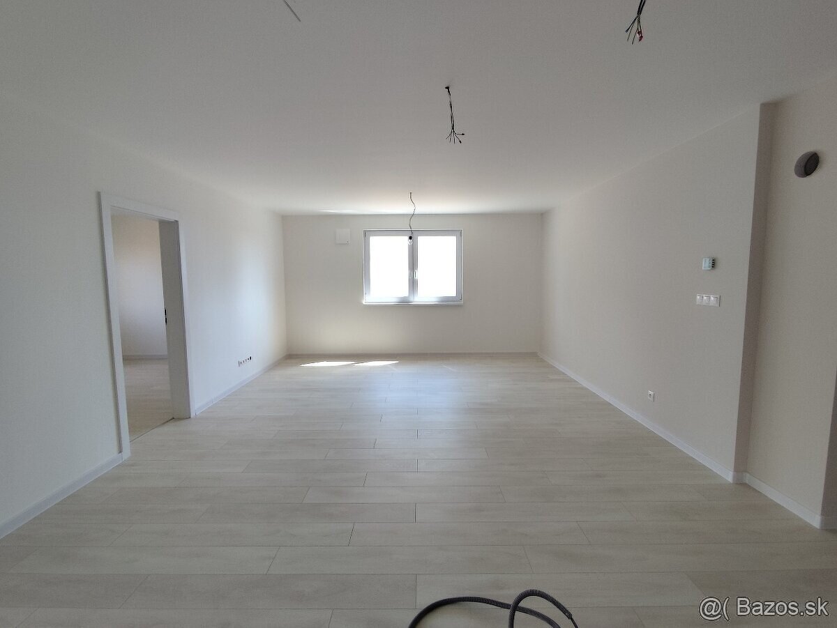 NA PREDAJ 5-izbová NOVOSTAVBA V MALOM KIARI - 7