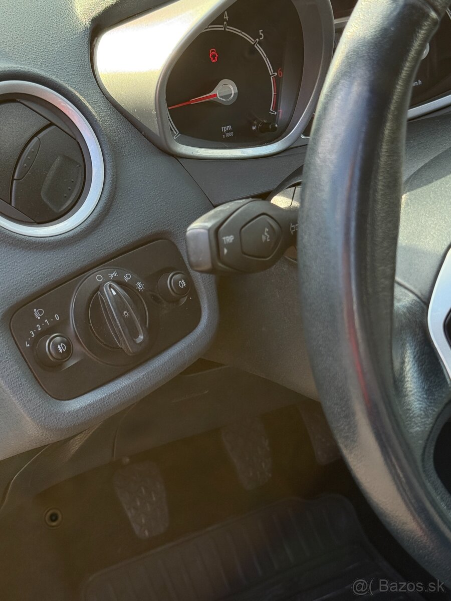 Predám FORD FIESTA 1,4i, 71kW - 7