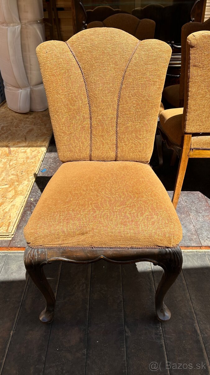 STAROŽITNÝ NÁBYTOK - 7