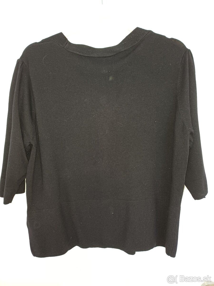 Dámsky tmavý kratší sveter - 7